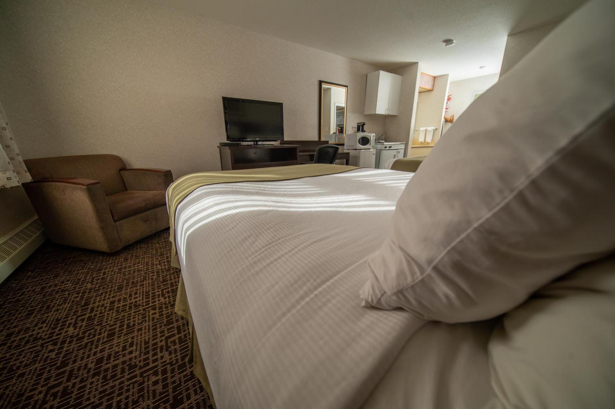 Coast Fort St John Hotel Fort St. John ภายนอก รูปภาพ