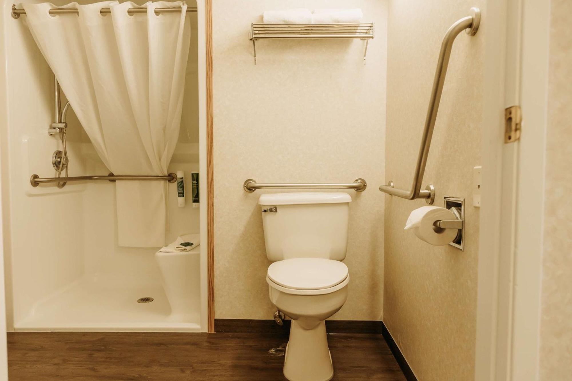 Coast Fort St John Hotel Fort St. John ภายนอก รูปภาพ