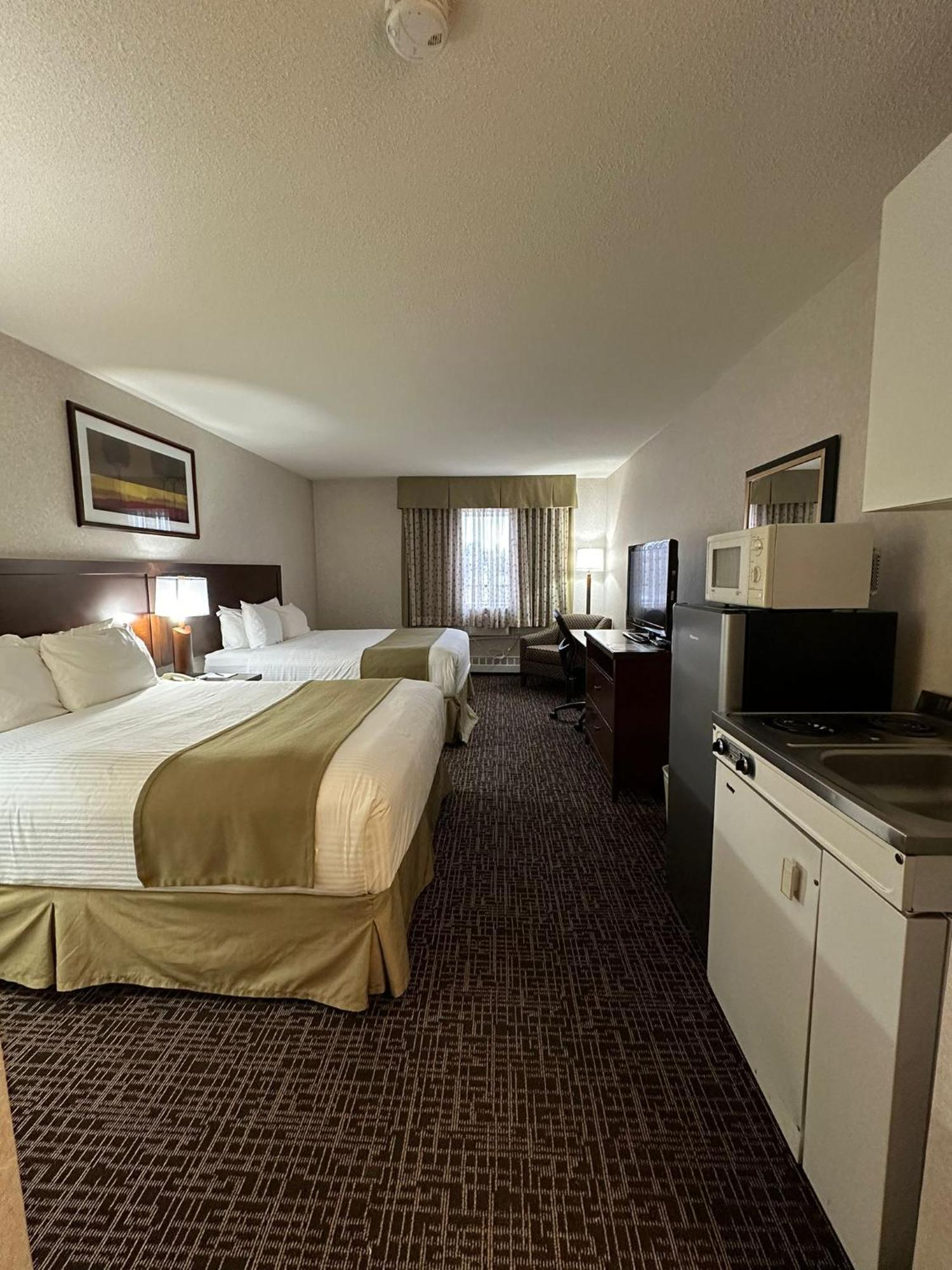 Coast Fort St John Hotel Fort St. John ภายนอก รูปภาพ