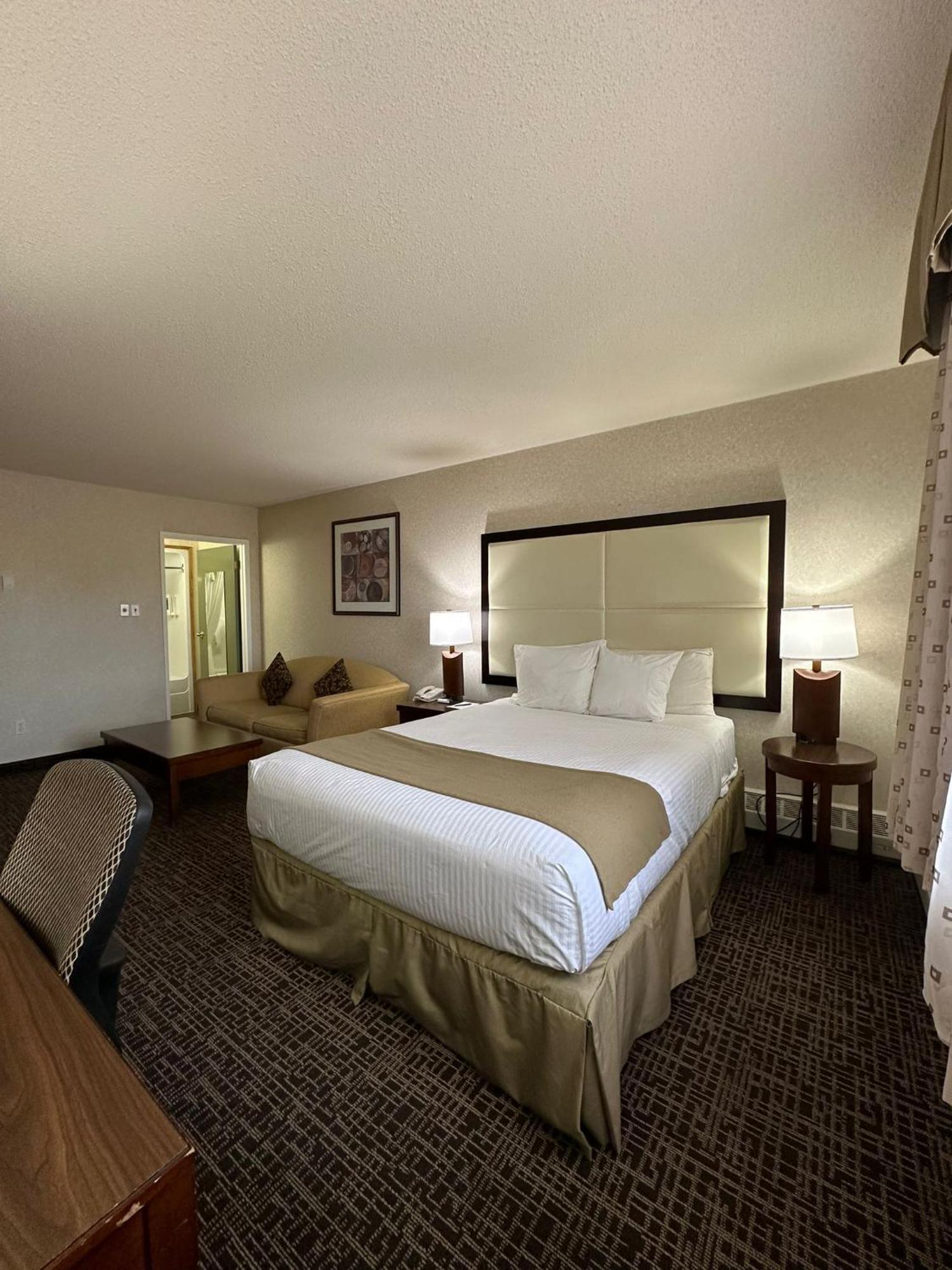 Coast Fort St John Hotel Fort St. John ภายนอก รูปภาพ