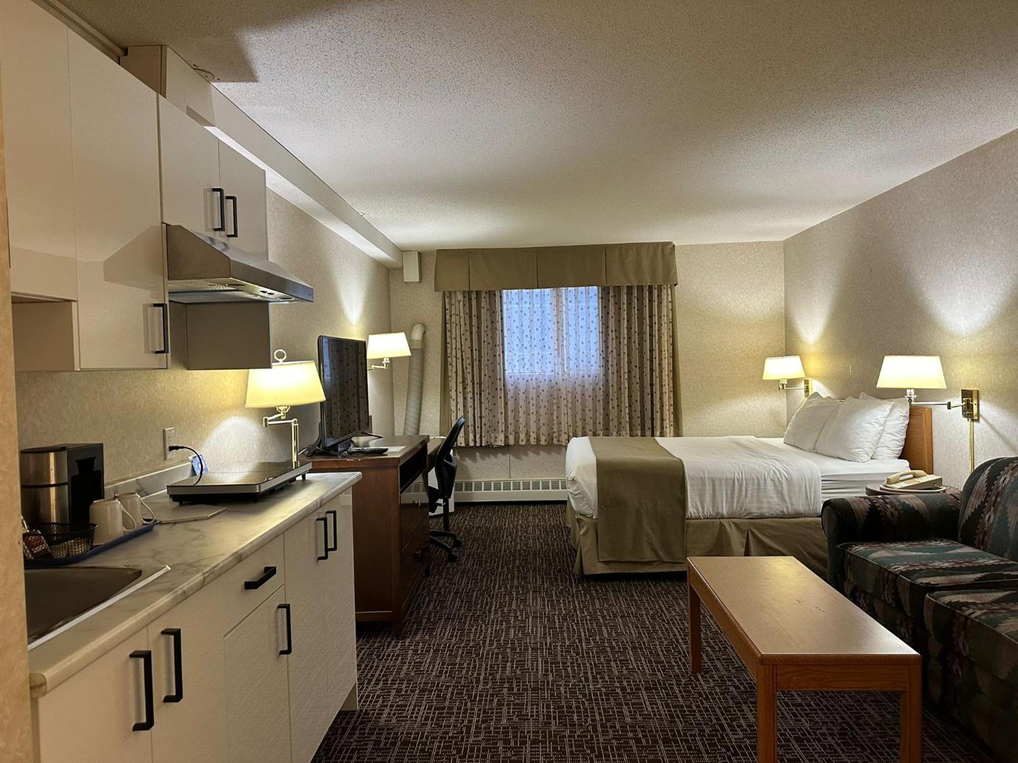 Coast Fort St John Hotel Fort St. John ภายนอก รูปภาพ